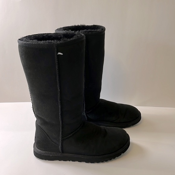 UGG Australia Classic Tall Boots, Black, size 6 - Picture 6 of 11